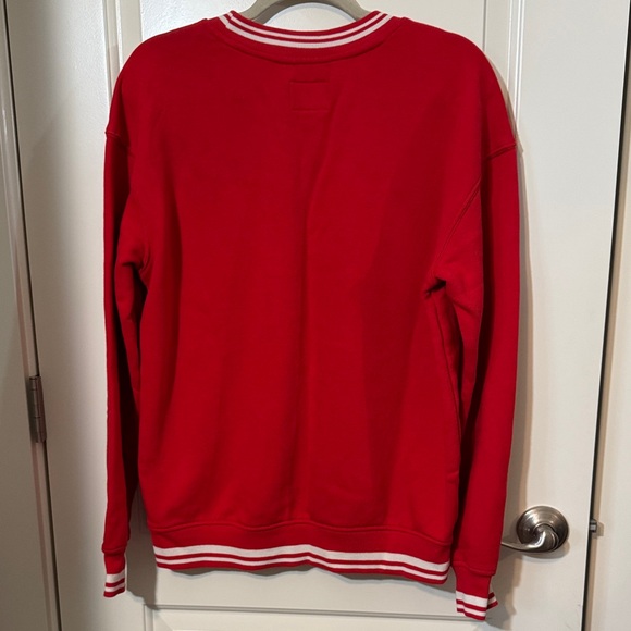Red Crewneck Sweater with Heart Detail, size M valentine’s day - Picture 4 of 6